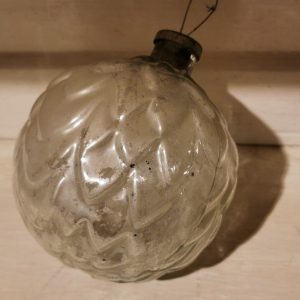 XL antieke glazen kerstbal