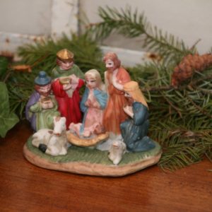 antieke porseleinen kerststal